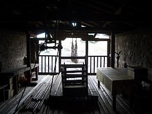 In the old days, supplies and people reached the monasteries via this rope+pulley+basket system. I wanted a ride!